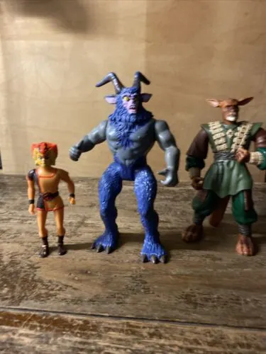 vintage Thundercats Figs Including Mongor & Wilykat. Includes 1 Other Non T Cat