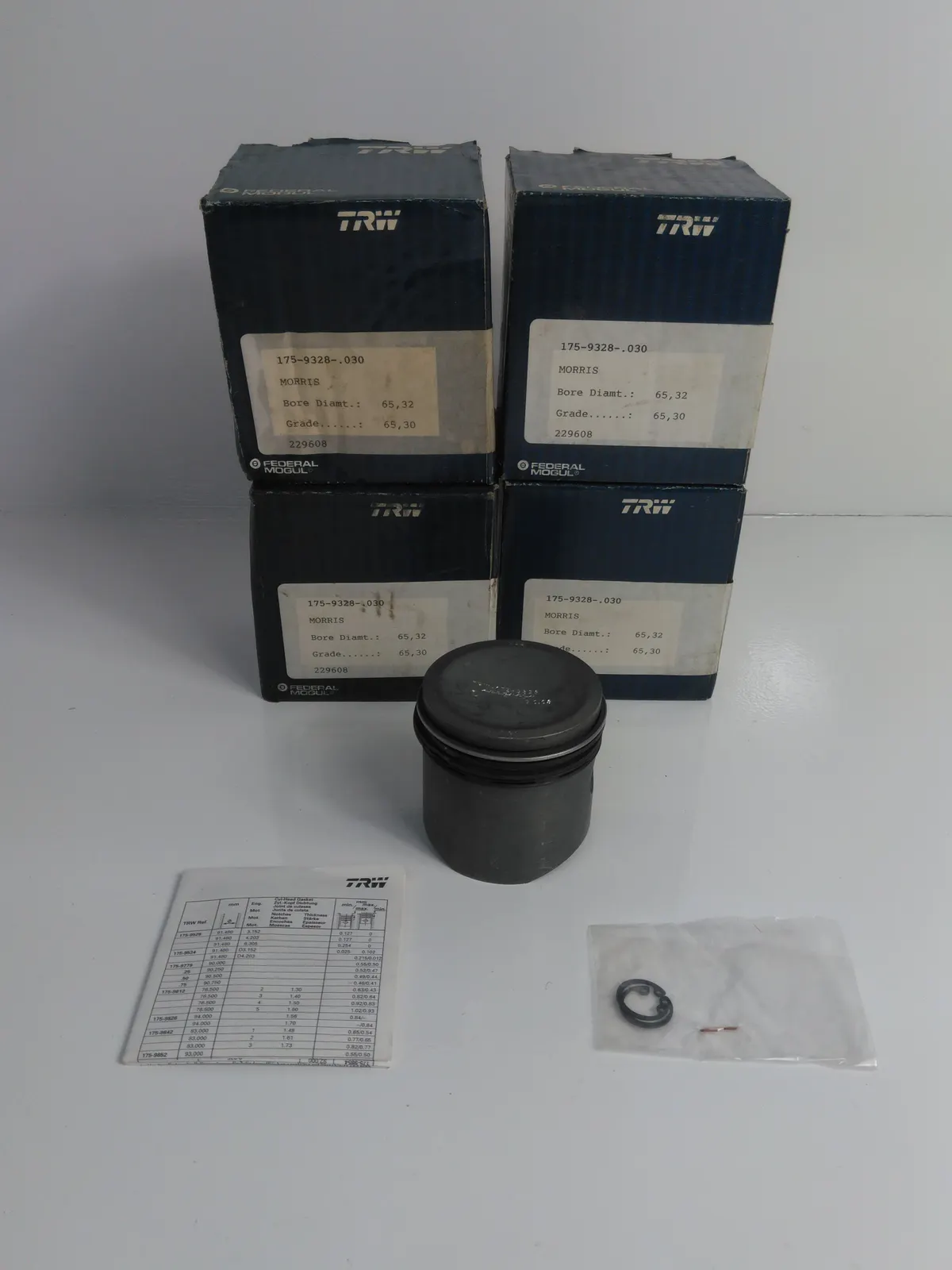 TRW Federal Mogul MORRIS piston Set x4 030