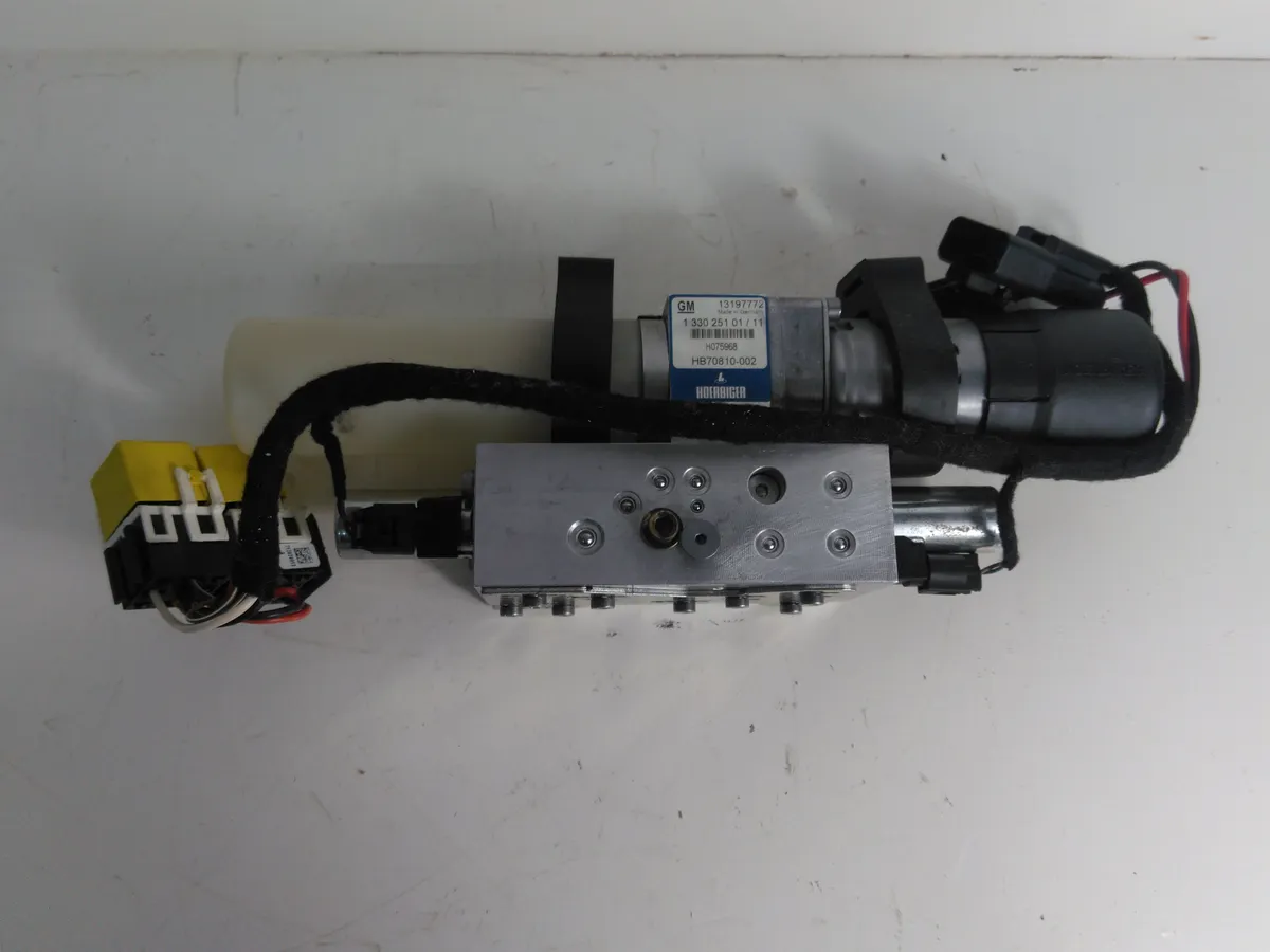 Vauxhall Astra Twintop – Convertible Roof Pump – Whole Unit – (2006 – 2011)