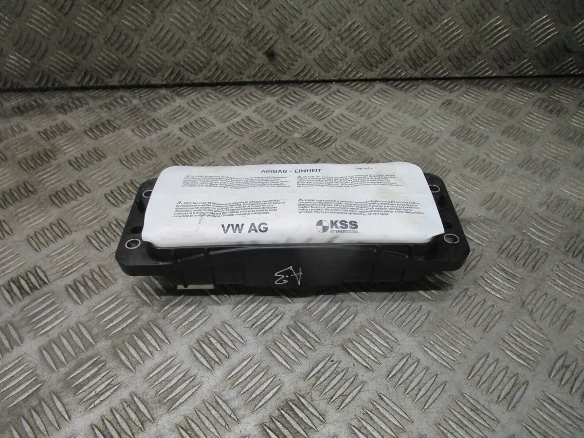 2014 AUDI A3 8V 1.6 CLH 5DR PASSENGER SIDE DASHBOARD AIRBG 8V0880204D OEM