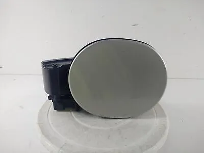 2015 LAND ROVER RANGE ROVER SPORT 2993 Aruba Gold (995) Fuel Filler Flap
