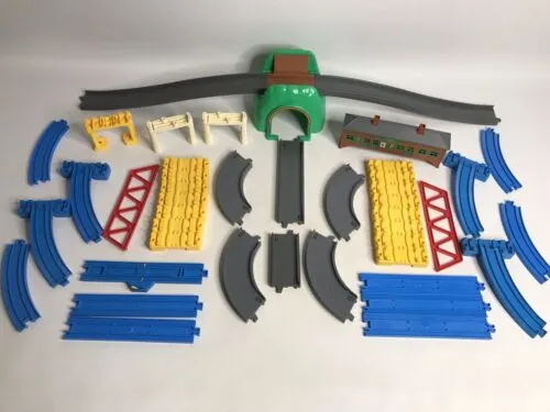 TOMY Thomas & Friends special listing - see description