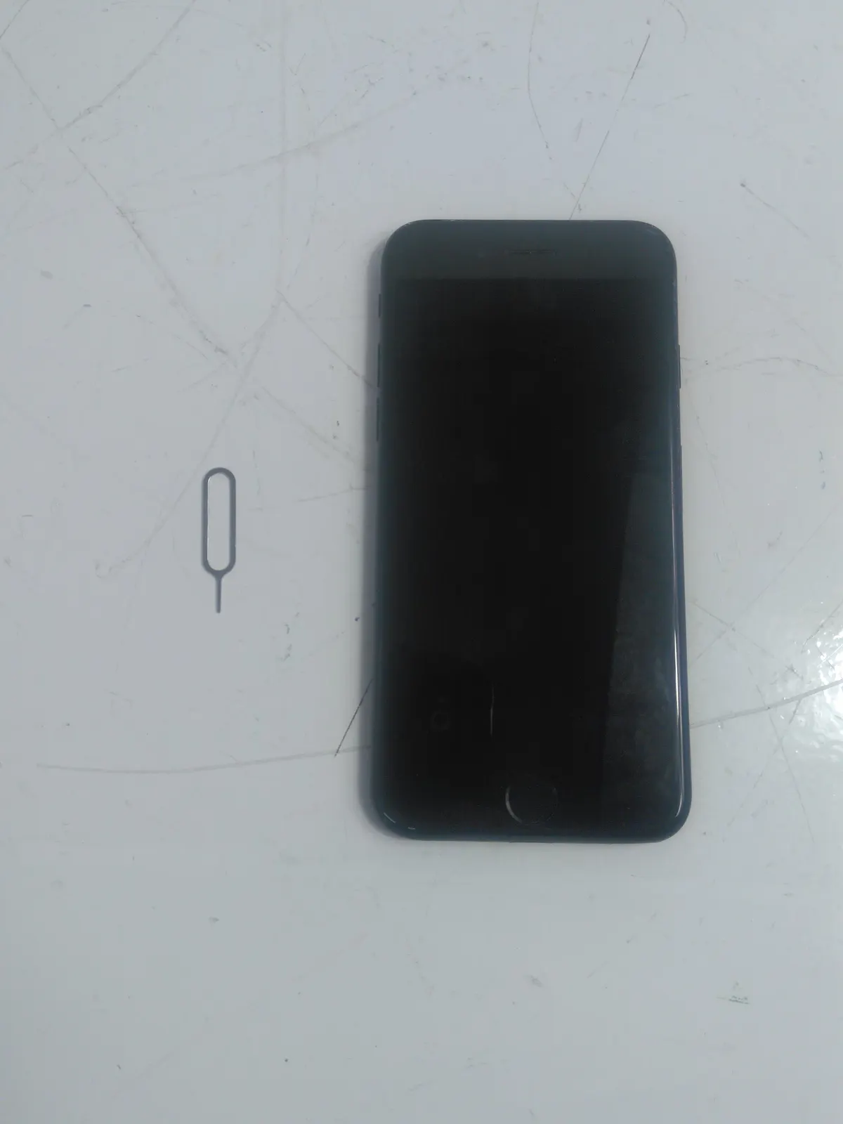 Apple iPhone 7 - 128GB  - Unlocked SIM BLACK GRADE B