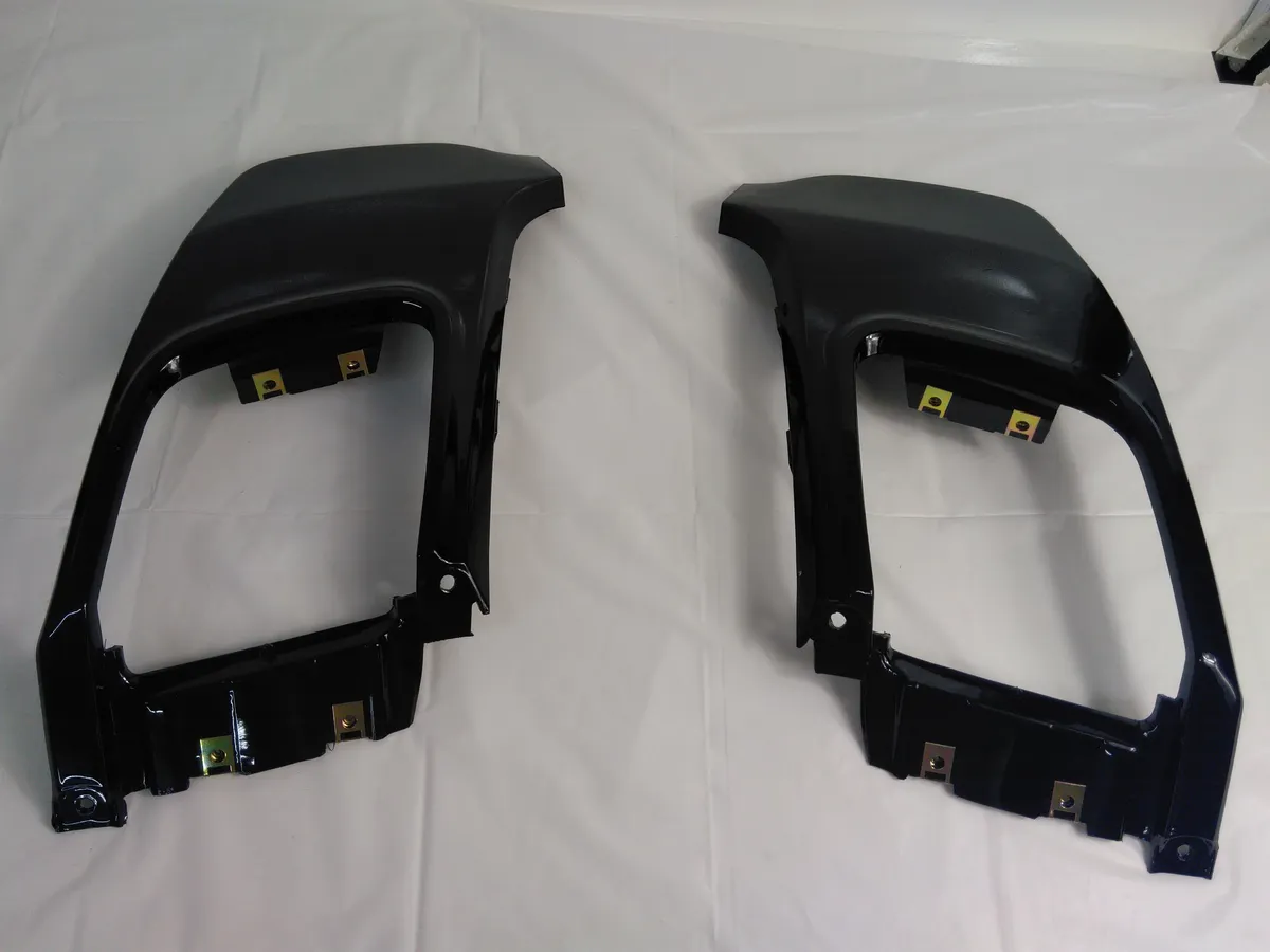 Black Rear Tailpipe Surrounds For Range Rover Evoque L538 10-17