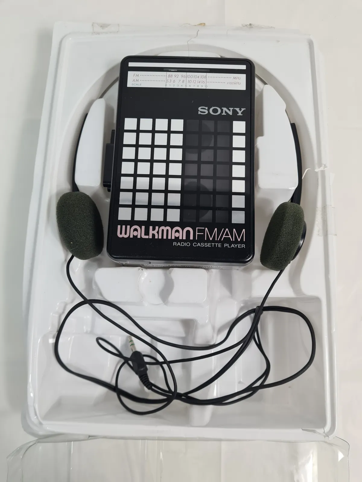Vintage Sony Walkman WM-BF22