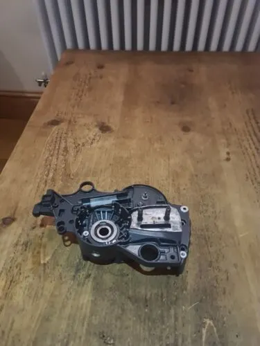 GENUINE HUSQVARNA 585 XP CHAINSAW CRANKCASE CLUTCH SIDE ASSEMBLY 593 20 41 01