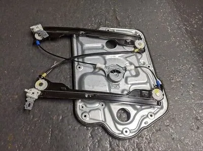 NISSAN QASHQAI NSF PASSENGER SIDE LH FRONT WINDOW MOTOR