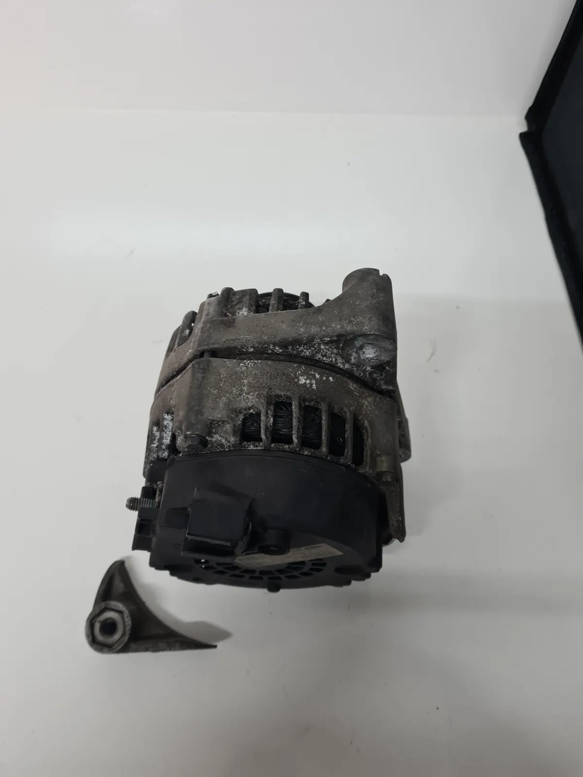 Alternator BMW X5 F15 3.0 Diesel Engine Code N57D30C 220 Amp 8570675