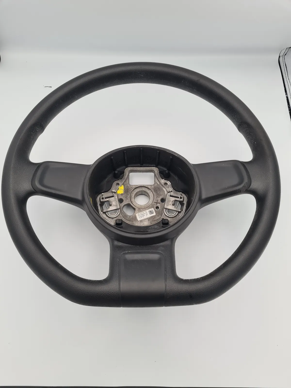 RUBBER FLAT BOTTOM STEERING WHEEL VW UP 1S0419091 2011-2015