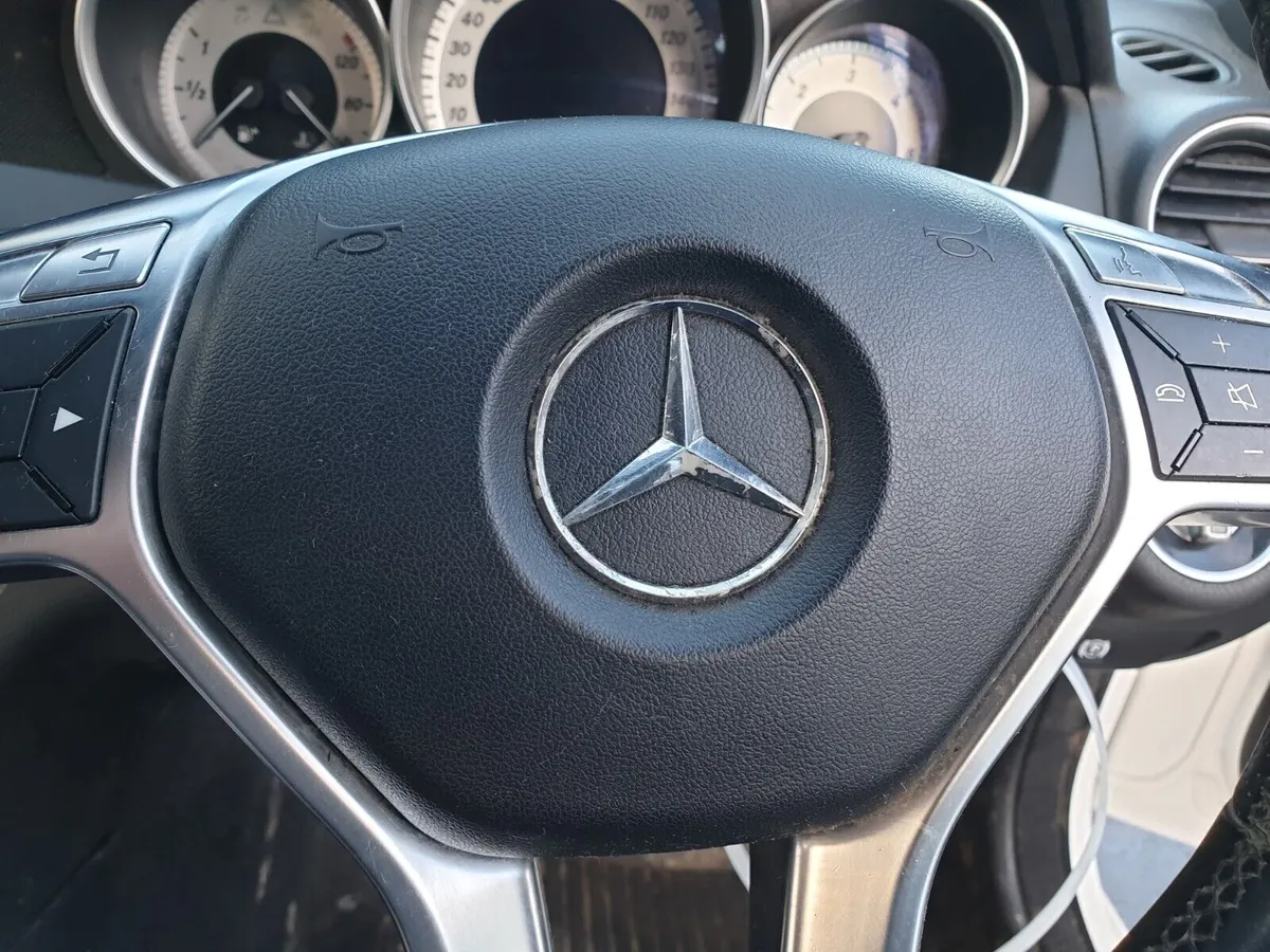 Mercedes C Class W204 Steering Wheel Driver Bag 2011 - 2013 A0008605903