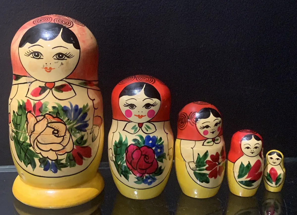 Vintage 5 Russian Nesting Dolls Babushka Matryoshka Hand Paint Set Russia Art