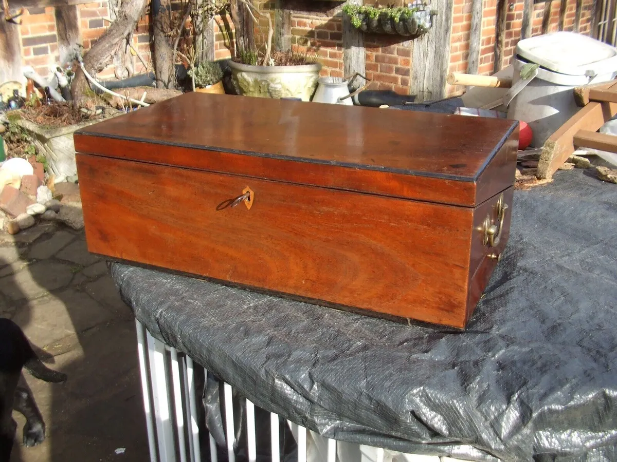 ANTIQUE LARGE SOLID MAHOGANY CAMPAIGN WRITNG SLOPE MID 1800's DRAWER KEY INKWELL