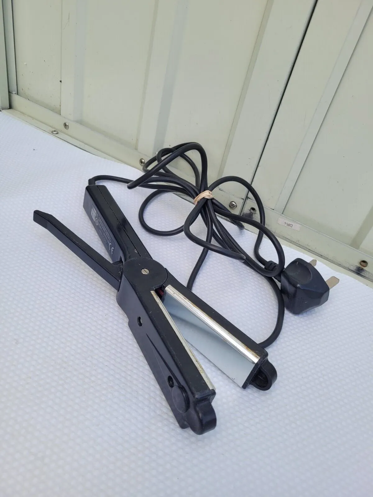 STRETTA  PETTINE Art 210 Professional Line Flat Iron Hair Straightener  1 1/4"