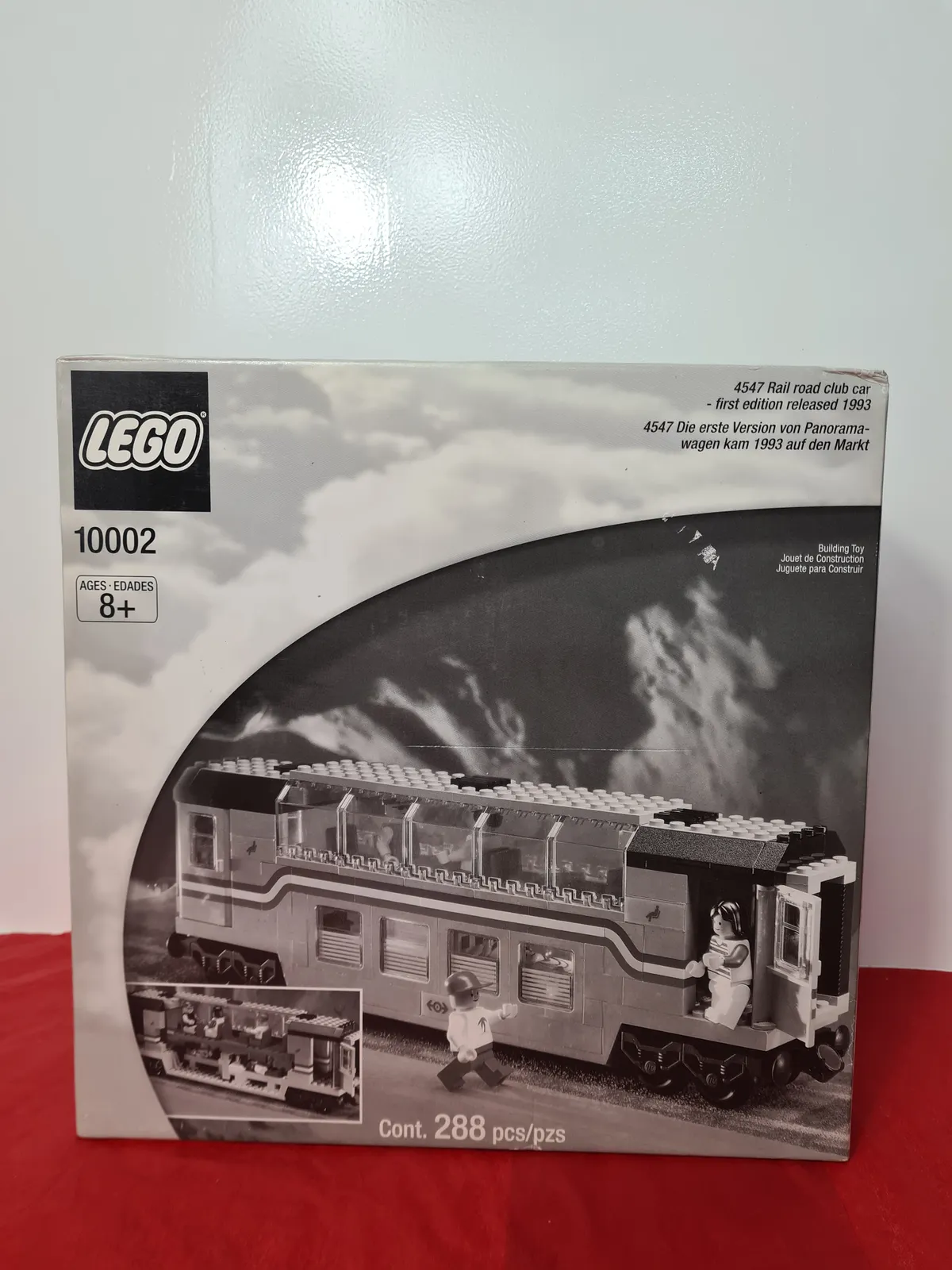 Lego Trains Set 10002 - Metroliner Club Car - Brand New & Sealed- 4547