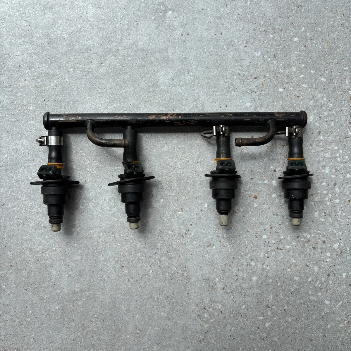 Kawasaki GPZ 750 Turbo ZX750E1 Injectors & Fuel Rail Set JECS A46 Used