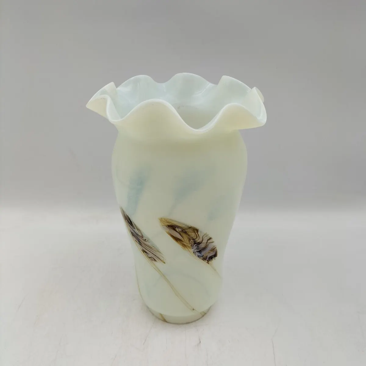 Antique Victorian Vaseline Uranium Glass Lamp Shade - Pulled Feather Design