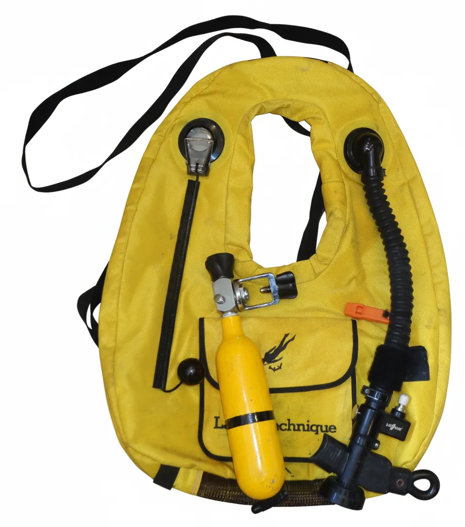 Vintage La Spirotechnique BCD Diving Buoyancy Compensator For Parts / Repair