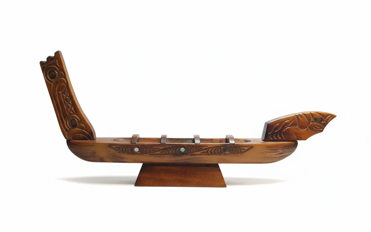Native Woodcraft Vintage Maori Traditional War Canoe Carved Wood Model NZ Craft