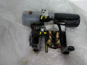 SAAB 9-3 HOOD PUMP 51 16 546