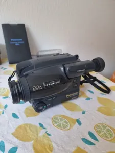 Panasonic NV-S85B S-VHS-C Camcorder Palmcorder Camera (Untested) & Extras