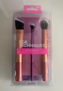 Real Techniques Perfect Finish Kit Brand New In Box