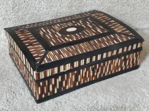 Antique Large Domed Top Anglo Indian Porcupine / Horn Box / Casket - 8.25 Inches