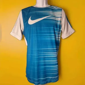 Nike Miler Men's DRI-FIT UK L  Short Sleeve Running Top Training Blue White Gym