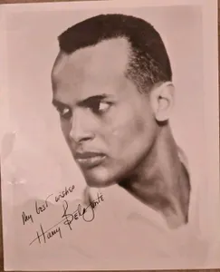 Harry Belafonte - Calyso Music & Civil Rights Legend signed photo 10x8 AFTAL COA