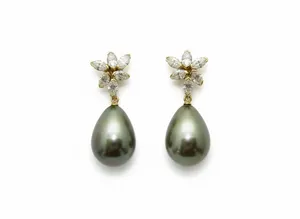 Boodles 18ct Yellow Gold Tahitian Pearl Marquise Diamond Drop Earrings 2.4ct