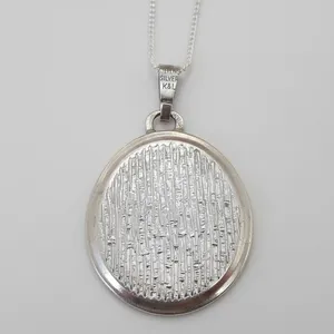 Vintage K&L 925 Sterling Silver Iris Flower Locket Necklace 1975 Pre-Owned Good